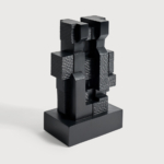 Black Block skulptuur – mahagonist - Image 3