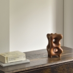 Natural Organic skulptuur – mahagonist - Image 3