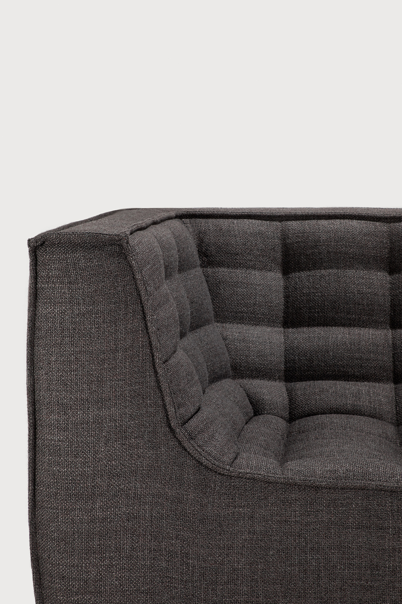 N701 3-kohaline diivan – Dark Grey