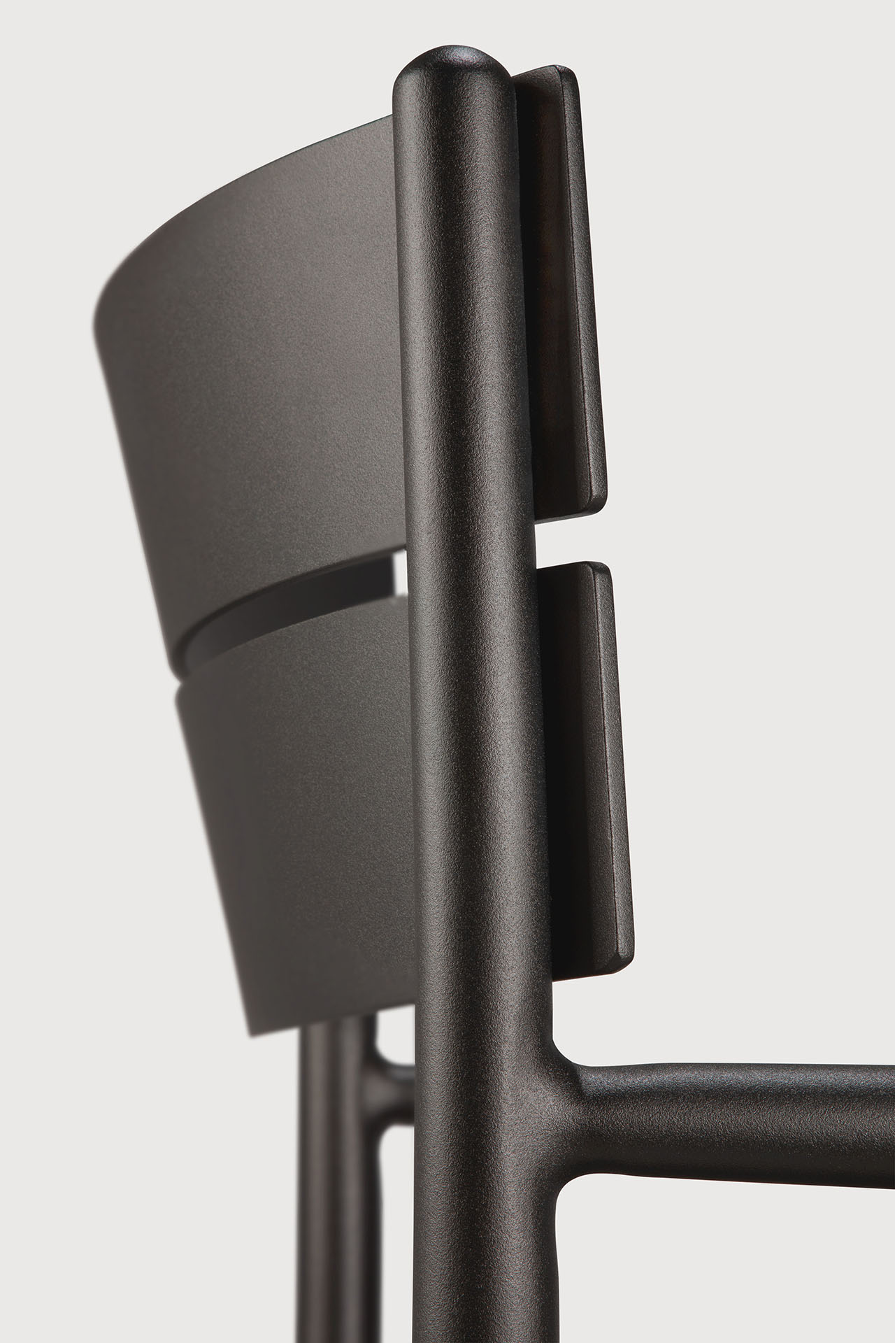 Elin alumiiniumist aiatool – Dark Bronze